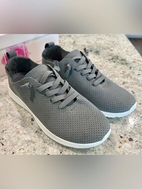 Not Rated Women's Gray Sneakers NIB